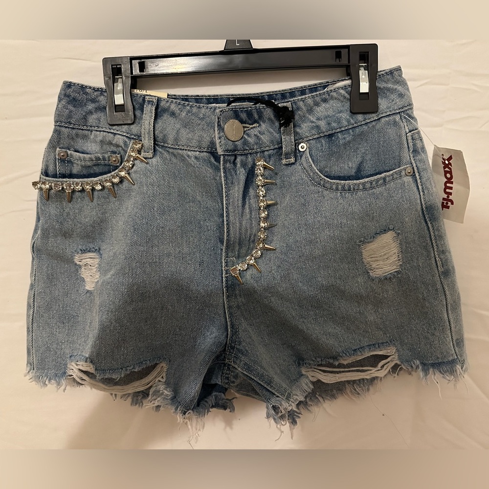 Spikes & Studs Jean Shorts (ban•jara)